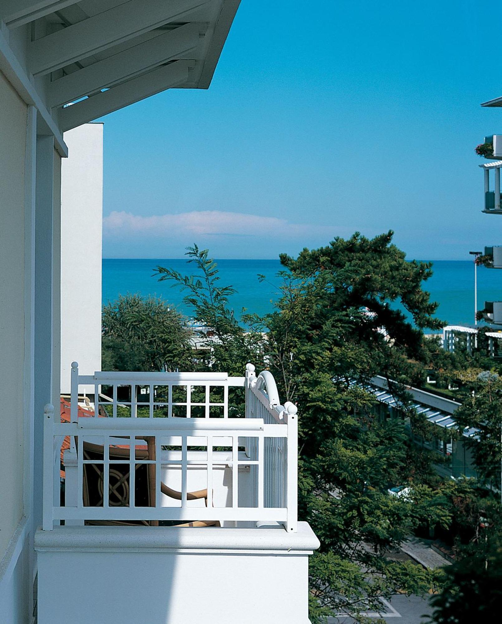 Hotel Maestrale Riccione Dış mekan fotoğraf